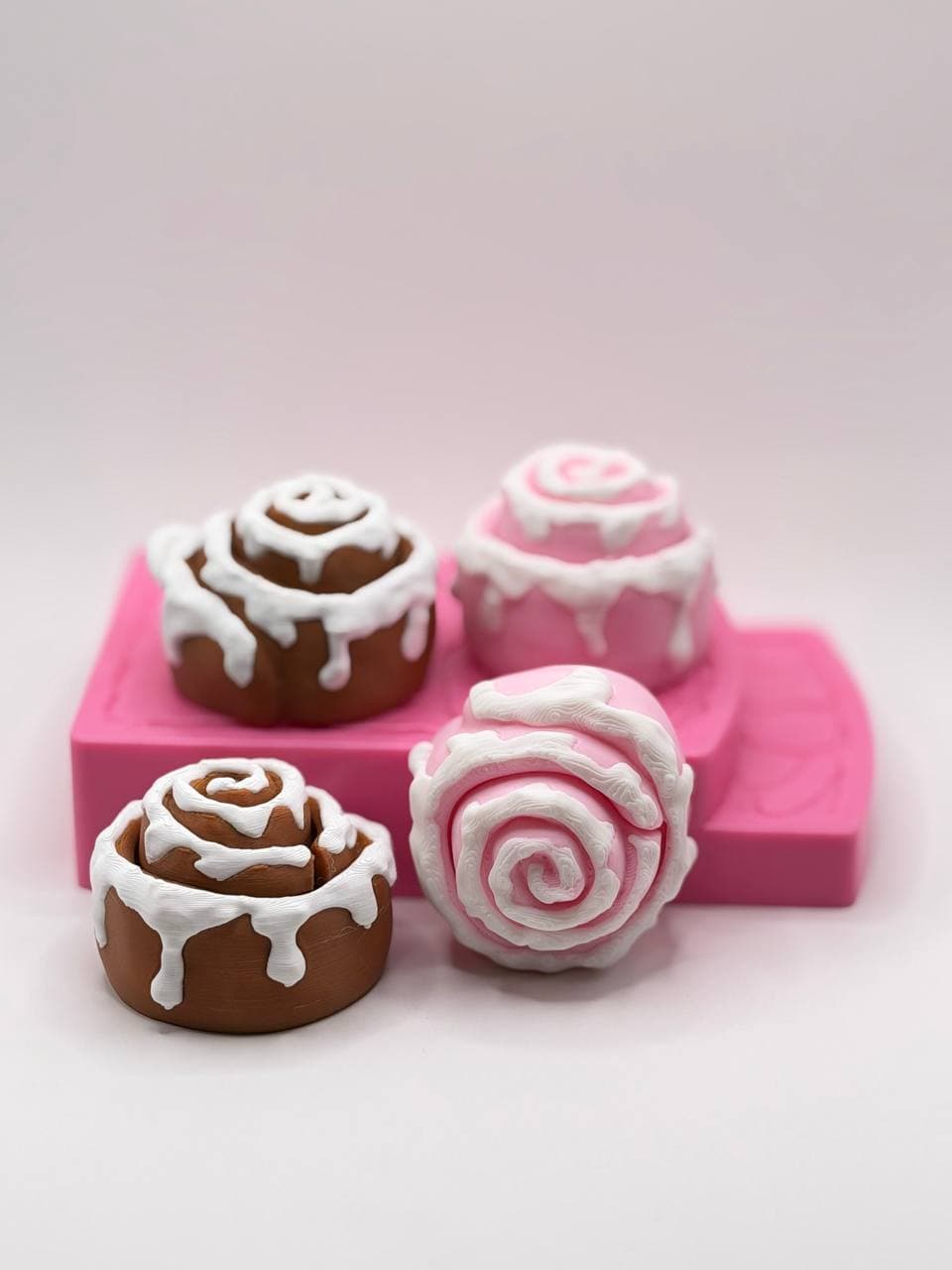 Cinnamon Roll Clicke